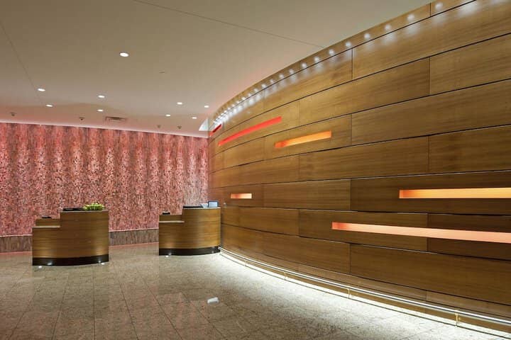 Check-in/check-out kiosk